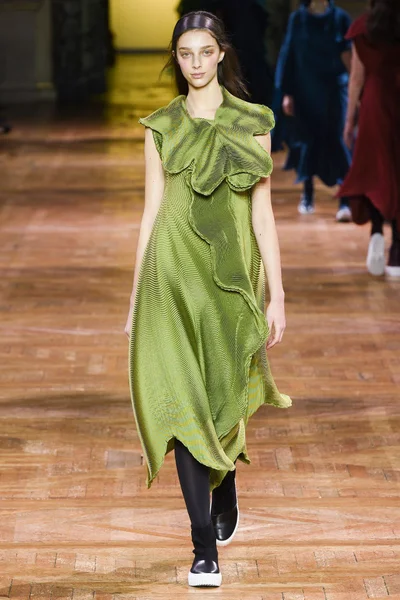 Look 47